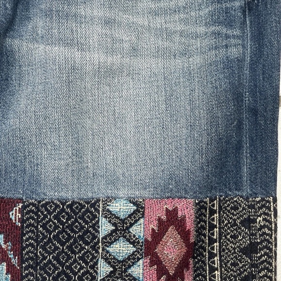 Miss Me Jean Skirt Southwestern Embroidered Aztec High Rise Cotton Denim Size 28 - Picture 6 of 7